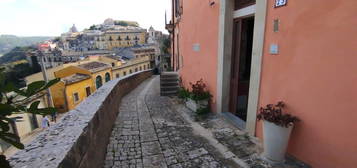 Casa indipendente in affitto a Ibla