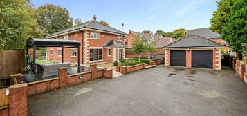 5 bedroom detached house for sale