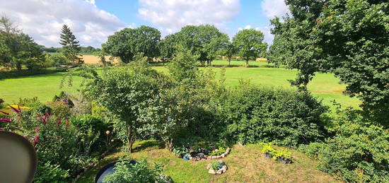 4-Zimmer-Wohnung mit Loggia und unverbautem Blick in die Natur