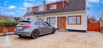 3 bed semi-detached house for sale