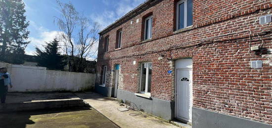 Maison de courée sur DENAIN 55m2, 550  cc