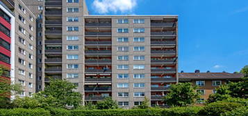 3-Zimmerwohnung mit Balkon über den Dächern von Leverkusen