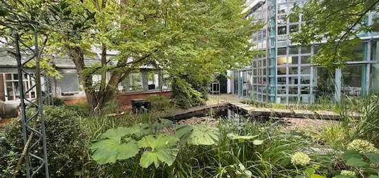 Gartenwohnung in der Stadt. 3-Zi-EG im Architektenhaus