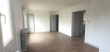 Location appartement 4 pièces 67 m²