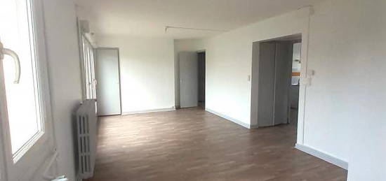 Location appartement 4 pièces 67 m²