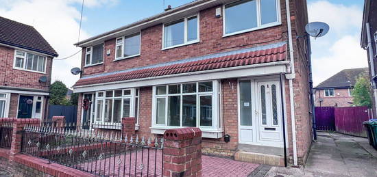 3 bed semi-detached house for sale