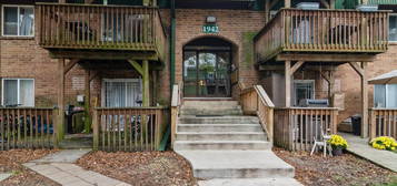 1942 Tall Oaks Dr Apt 3A, Aurora, IL 60505