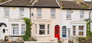 2 bed terraced house for sale