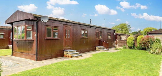 Bungalow to rent in Elmdene Close, Torksey, Lincoln LN1