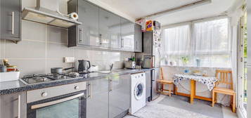 Flat for sale in Winterfold Close, London SW19