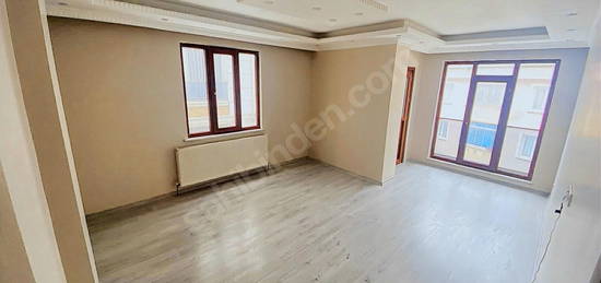 ARNAVUTKÖY MERKEZDE KİRALIK 2+1 95 M2 1. KAT DAİRE