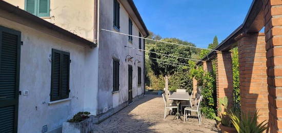 Casa indipendente in vendita a Strettoia-Capezzano-Valdicastello