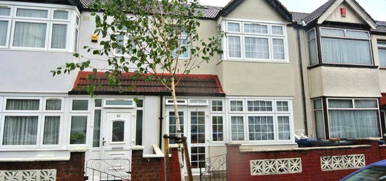 5 bedroom terraced house for sale