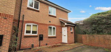 Flat to rent in Holyrood Court, Bramcote, Nottingham NG9