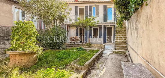 Vente Maison 3 Pièces de 65 m2 + Dépendance  de 15 m2 sur Parcelle de 464 m2 avec Terrasse et Grand Jardin - Quartier Baille Marseille 5