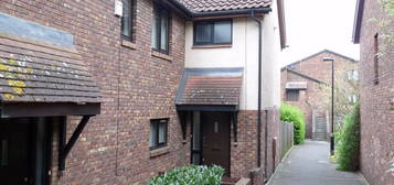 2 bed end terrace house to rent