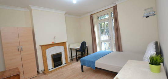 1 bedroom flat share