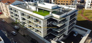 Apartamento T4 | NOVO | Garagem p/3 carros | Terraço