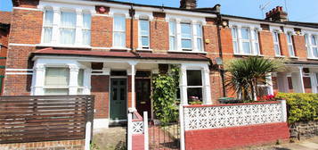 Terraced house to rent in Fairfax Road, Hornsey N8