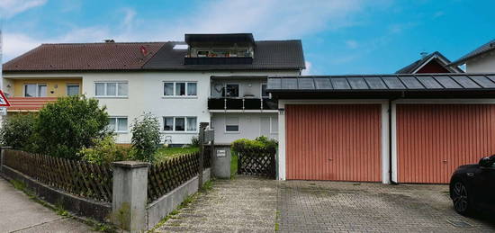 Schöne und modernisierte OG-Wohnung in ruhiger Lage mit Balkon und Garage