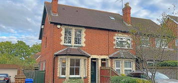 Semi-detached house to rent in Basingstoke Road, Spencers Wood, Reading, Berkshire RG7