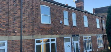 2 bed terraced house to rent