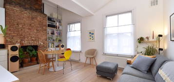 Flat for sale in Fenwick Road, London SE15