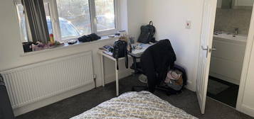 Flat to rent in Kelso Street, Leeds LS2