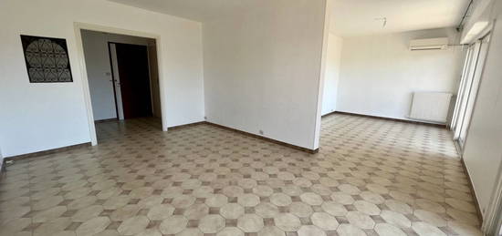 Appartement  à louer, 3 pièces, 2 chambres, 85 m²