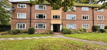 2 bedroom ground floor flat for sale