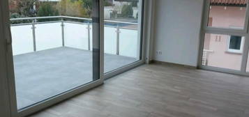 142m² lichtdurchflutete Wohnung mit Balkon, Garage & Stellplatz