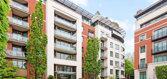 Flat to rent in Thornwood Gardens, Kensington, London W8