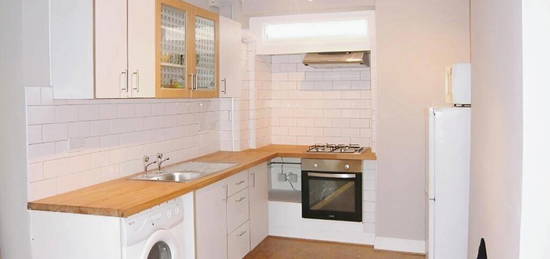 2 bedroom terraced house