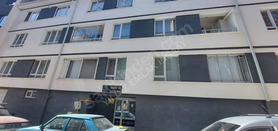 Yıldız Emlak'tan kiralık 2+0 daire 70 m 2 kat