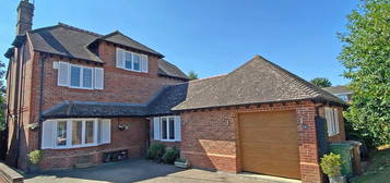 5 bed detached house for sale