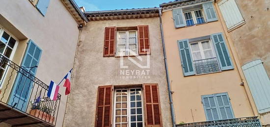 SEILLANS - APPARTEMENT AVEC DEUX TERRASSES - IDEAL INVESTISSEUR