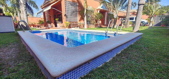 Chalet en Núcleo Urbano, Chiclana de la Frontera