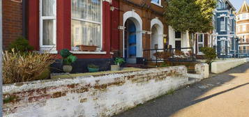 Flat for sale in Cabbell Road, Cromer NR27