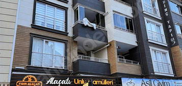 BOYUT'TAN EDREMİT MERKEZ TUZCUMURAT MAH. 2+1 AYRI MUTFAK DAİRE