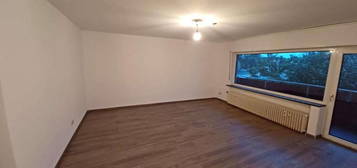 Schöne 2,5 Zimmer Wohnung sofort frei !!!