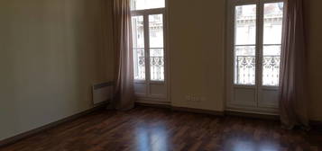 Appartement  à louer, 2 pièces, 1 chambre, 49 m²