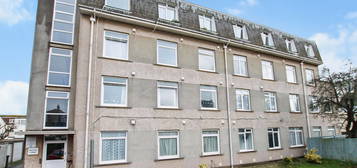 Flat to rent in Milton Road, Worthing BN11