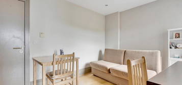 Studio to rent in West End Lane, London NW6