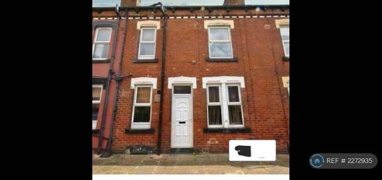 2 bedroom terraced house