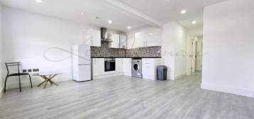 3 bedroom flat to rent