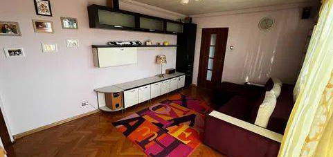 APARTAMENT MODERN BLOC REABILITAT APUSULUI