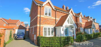 4 bedroom detached house to rent