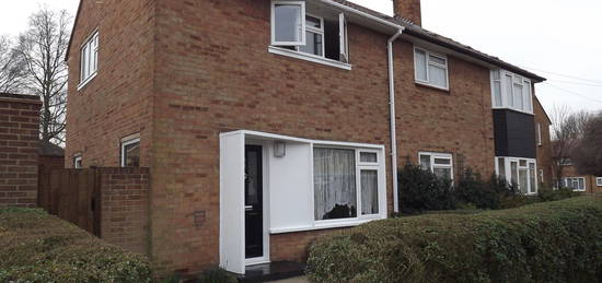 2 bed semi-detached house to rent