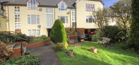 2 bedroom ground floor flat