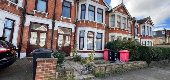 Property to rent in Reigate Road, Ilford IG3